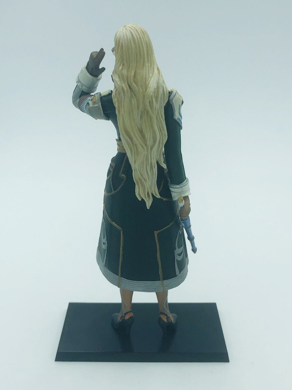 Final Fantasy XIII Trading Arts Vol. 1 Jihl Nabaat Figure RARE Square Enix model