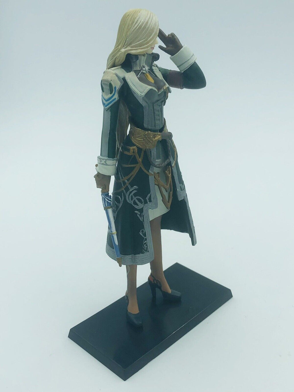 Final Fantasy XIII Trading Arts Vol. 1 Jihl Nabaat Figure RARE Square Enix model