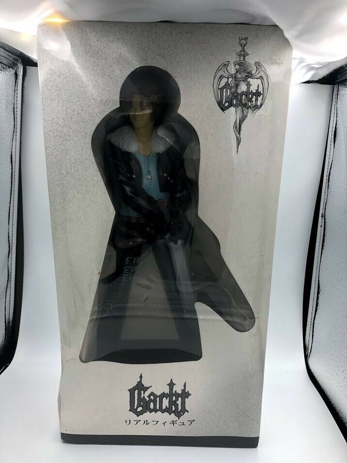 Gackt as Squall Leonhart Final Fantasy VIII Real Figure official fanclub statue