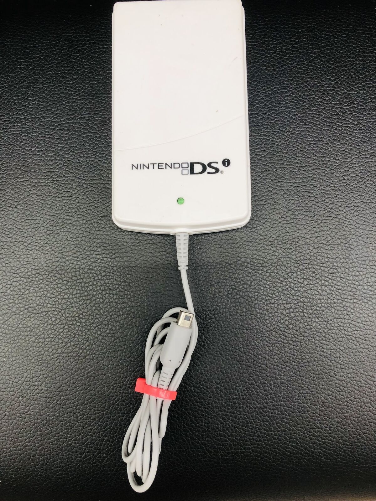 Nintendo Power Charge DSi charge your DSi/3DS/2DS with 6 AAA batteries official