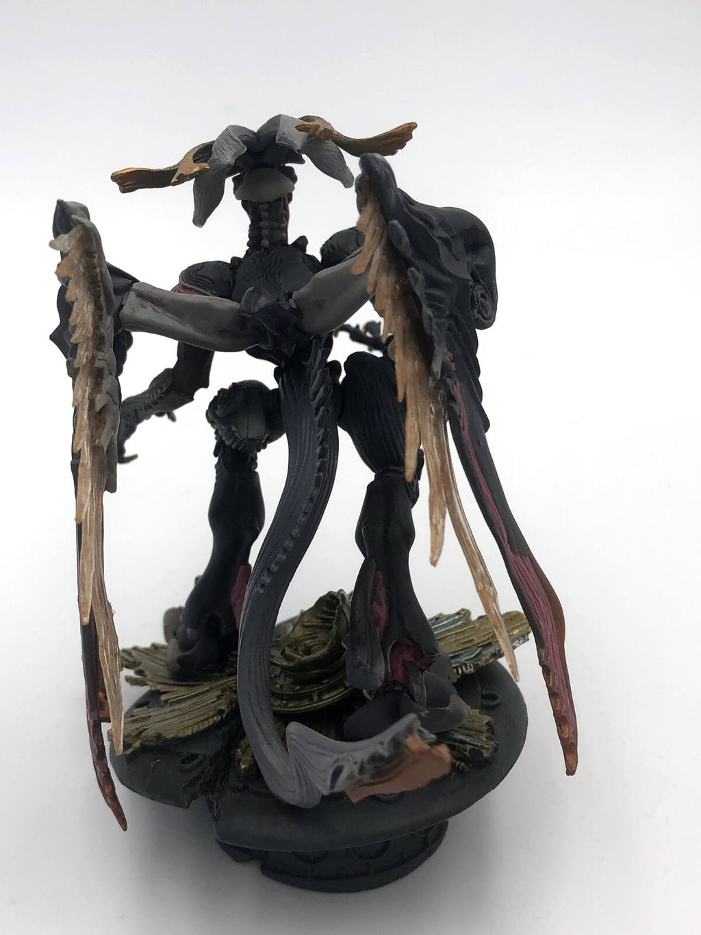 Final Fantasy Creatures Kai Bahamut SIN figure Final Fantasy VII Advent Children