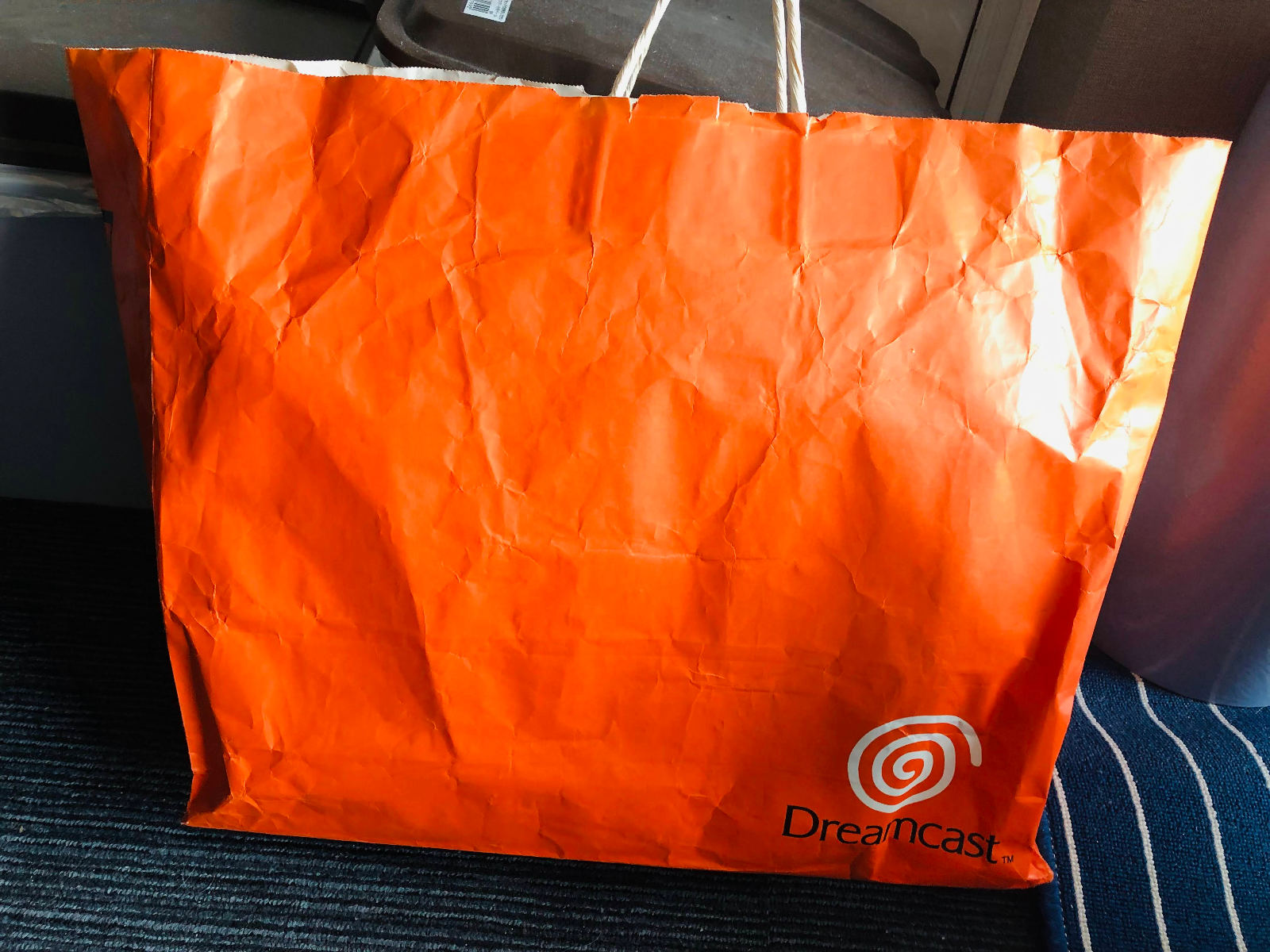 Sega Dreamcast orange shopping bag 1998 launch promotional paper promo logo