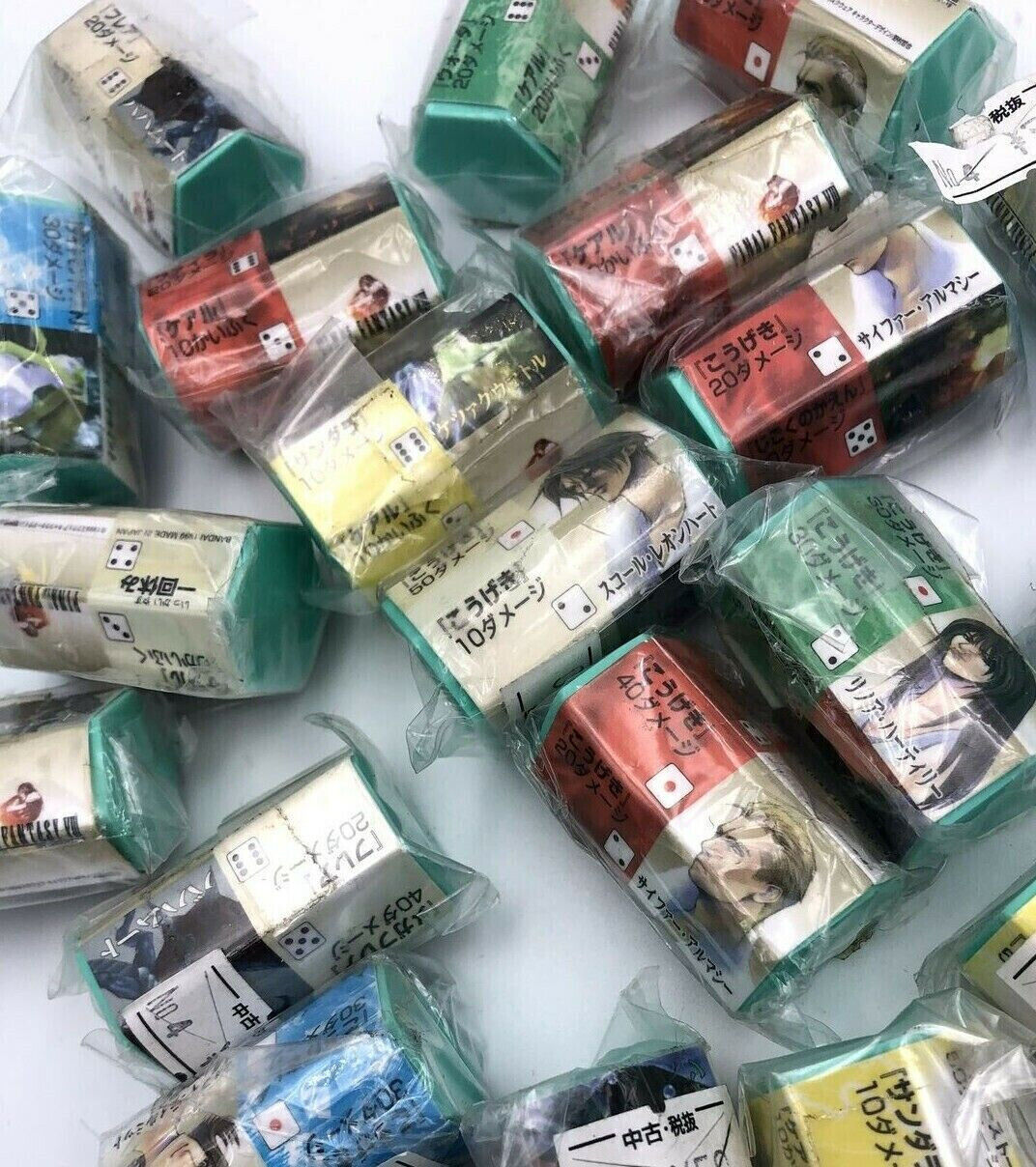 Final Fantasy VIII set 2 erasers Squall/Seifer Bandai gacha 1999 Squaresoft new