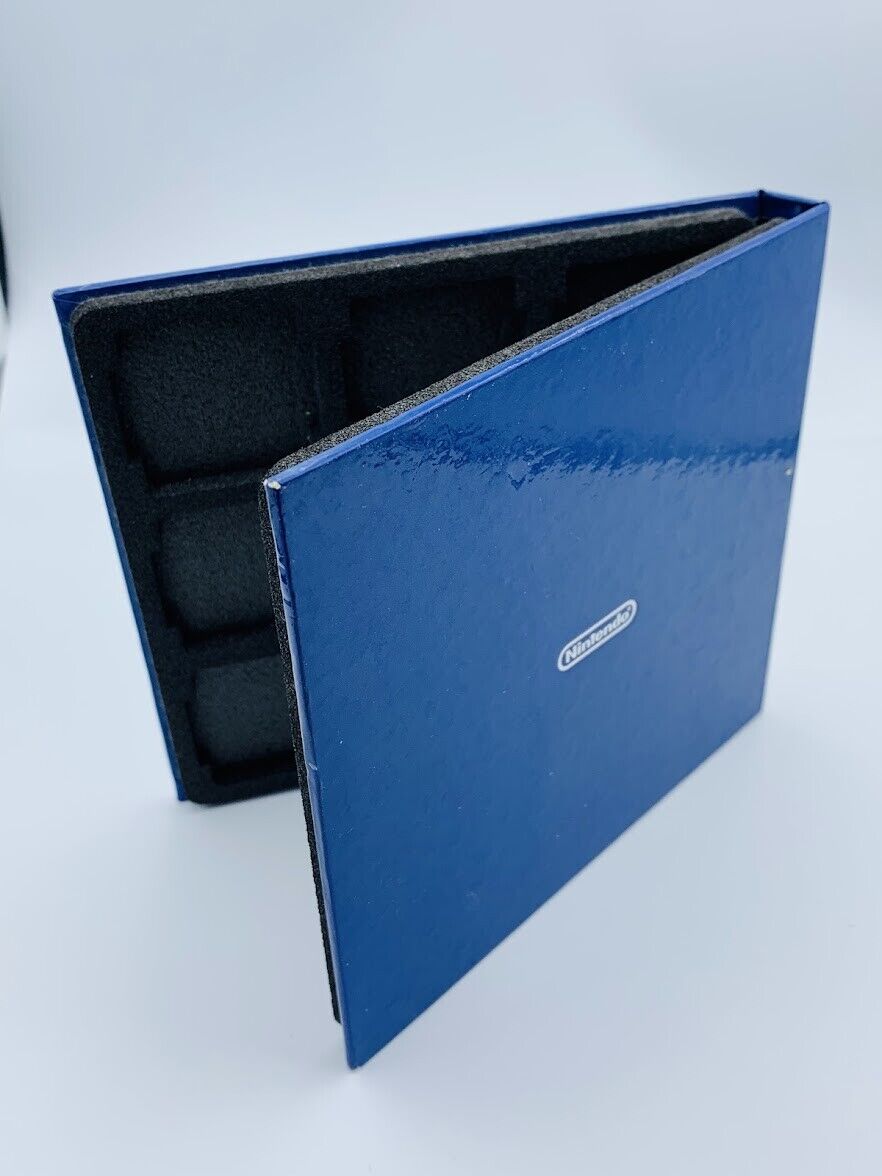 Club Nintendo DS 9-Cartridge/7-Color Stylus Blue Carrying Case travel 3DS folder