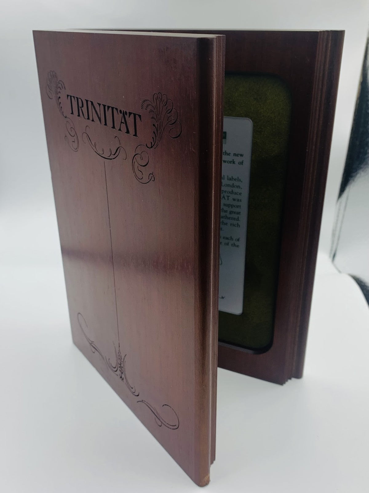 Trinität Philips Group 100th Anniversary plaque w Herbert von Karajan Anthems CD